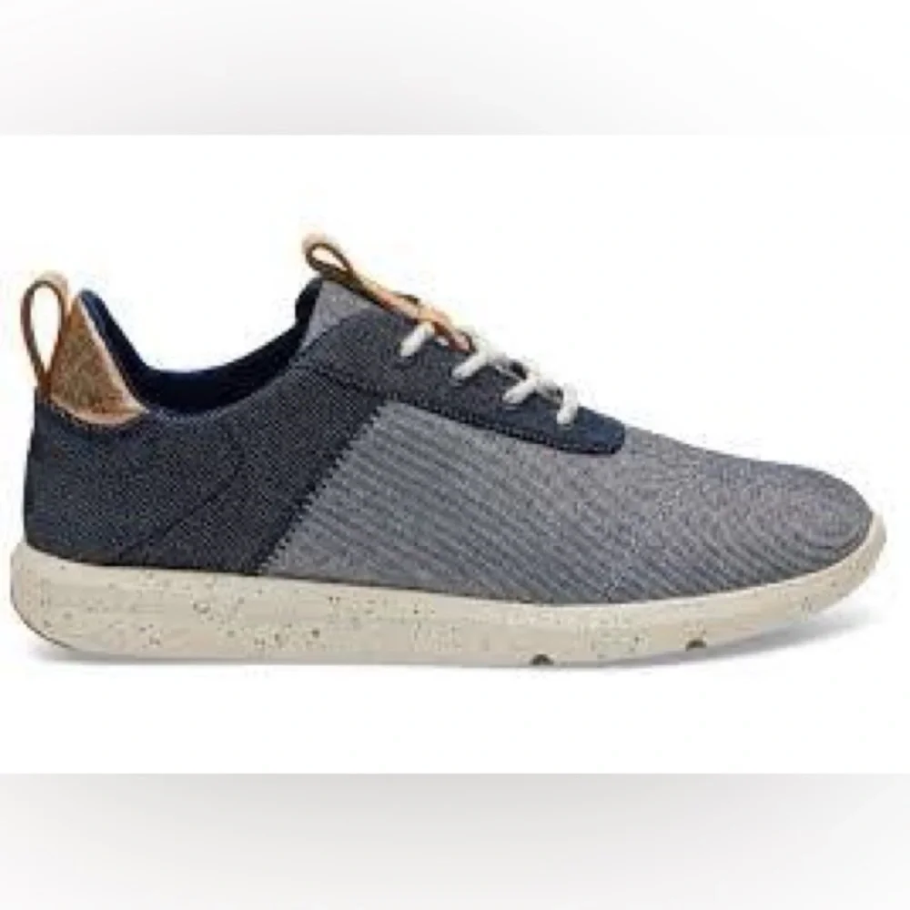 Toms Cabrillo sneakers blue color block women’s size 10 casual preppy minimalist